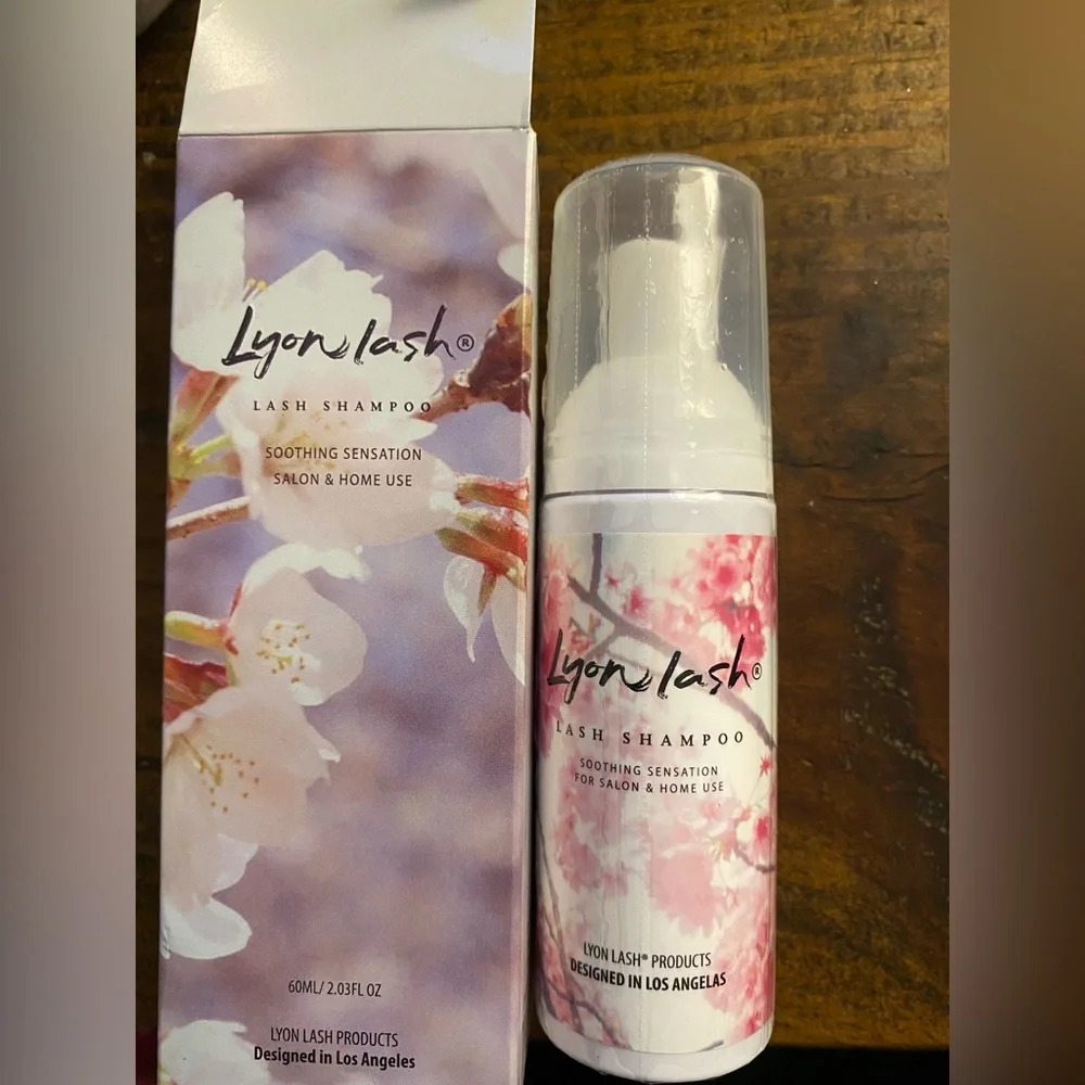 Eyelash Extension Shampoo - Lyon Lash Eyelid Foam